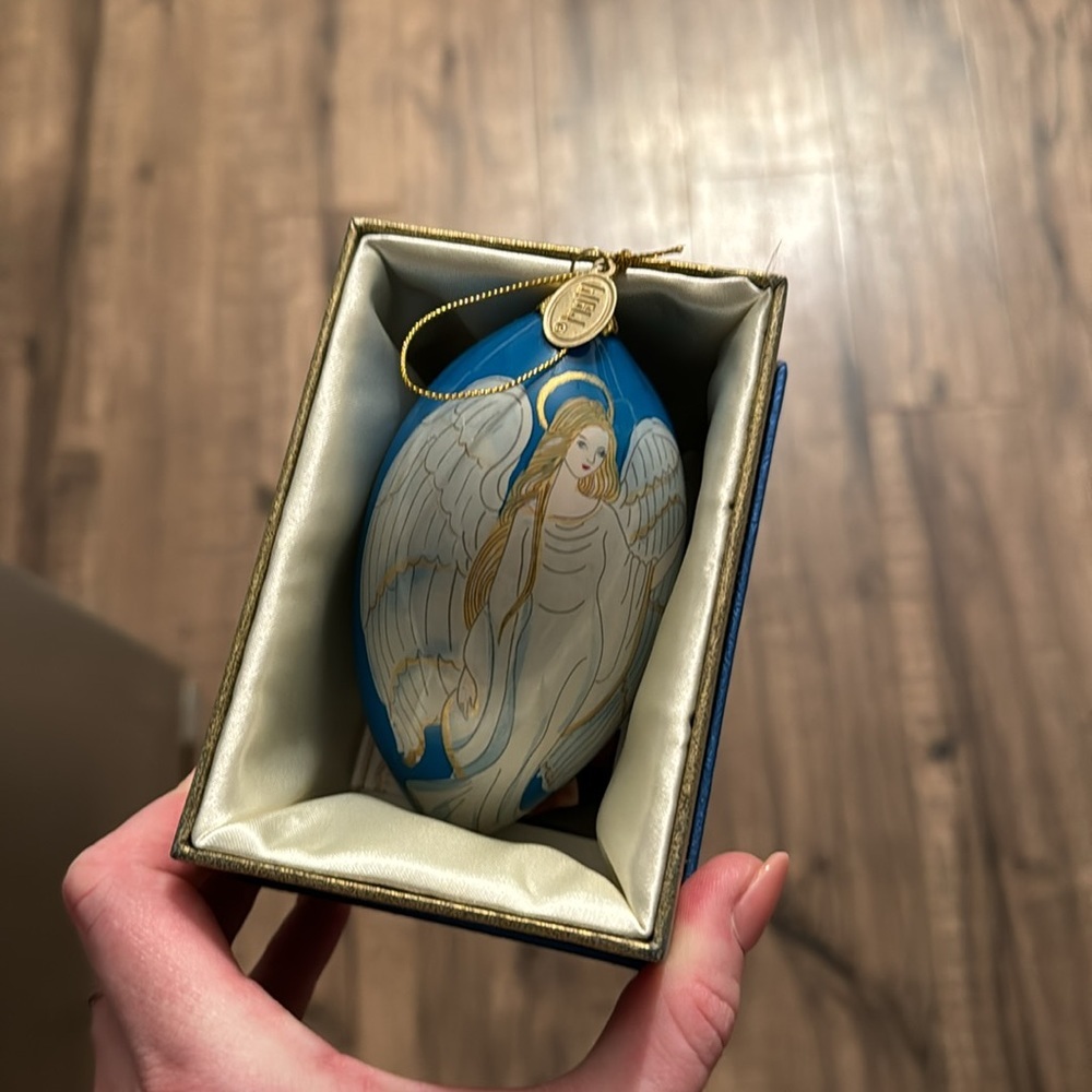 Li bien angel ornament - Picture 2 of 5
